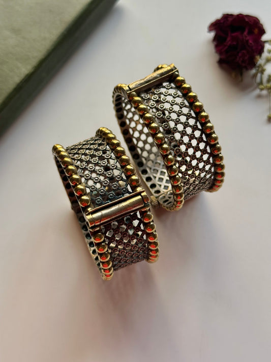 Dual Tone Jaal kara