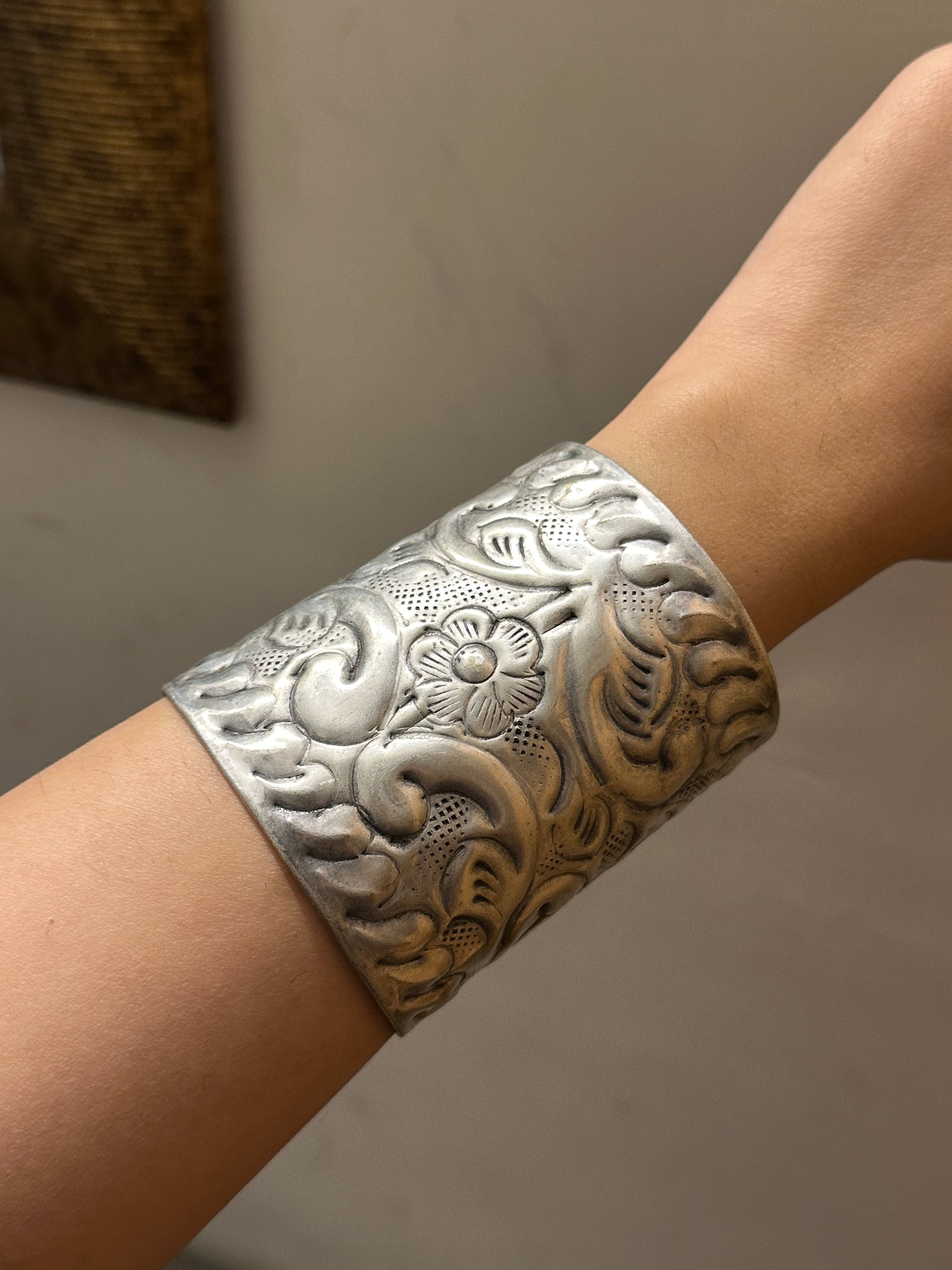 Matelic Tribal Handcuff