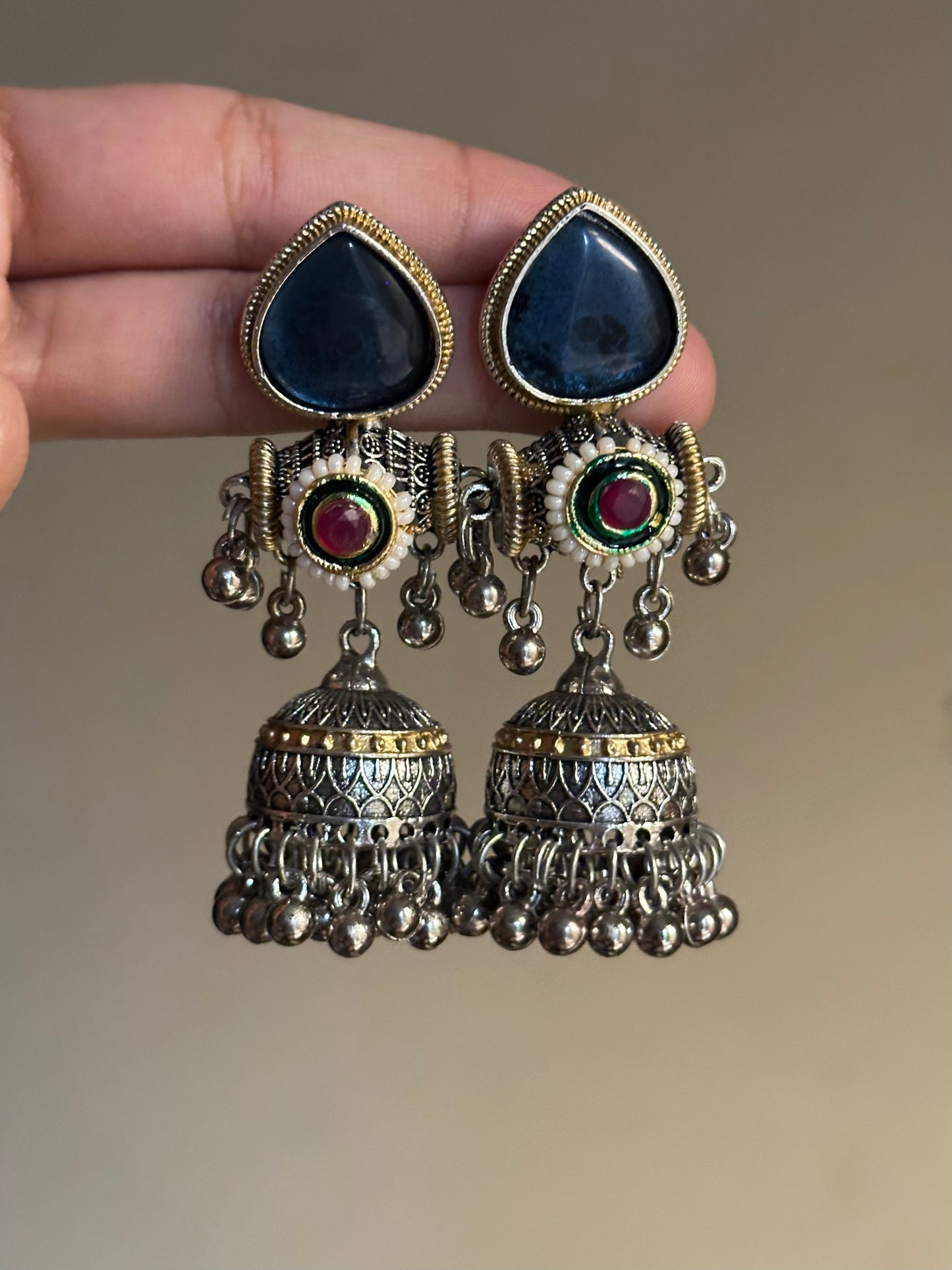Rekha Jhumka