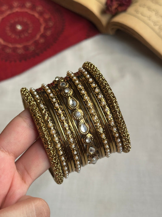 Zari Bangles Set