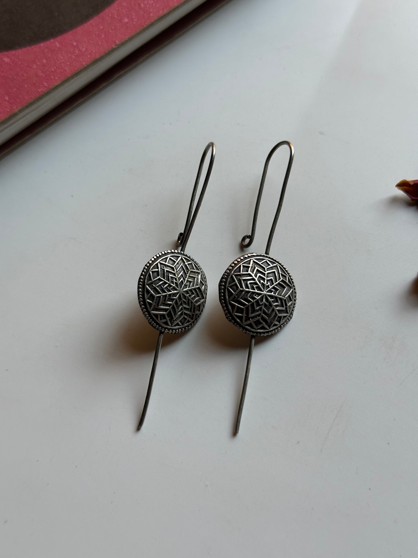 Round Pin Earcuff