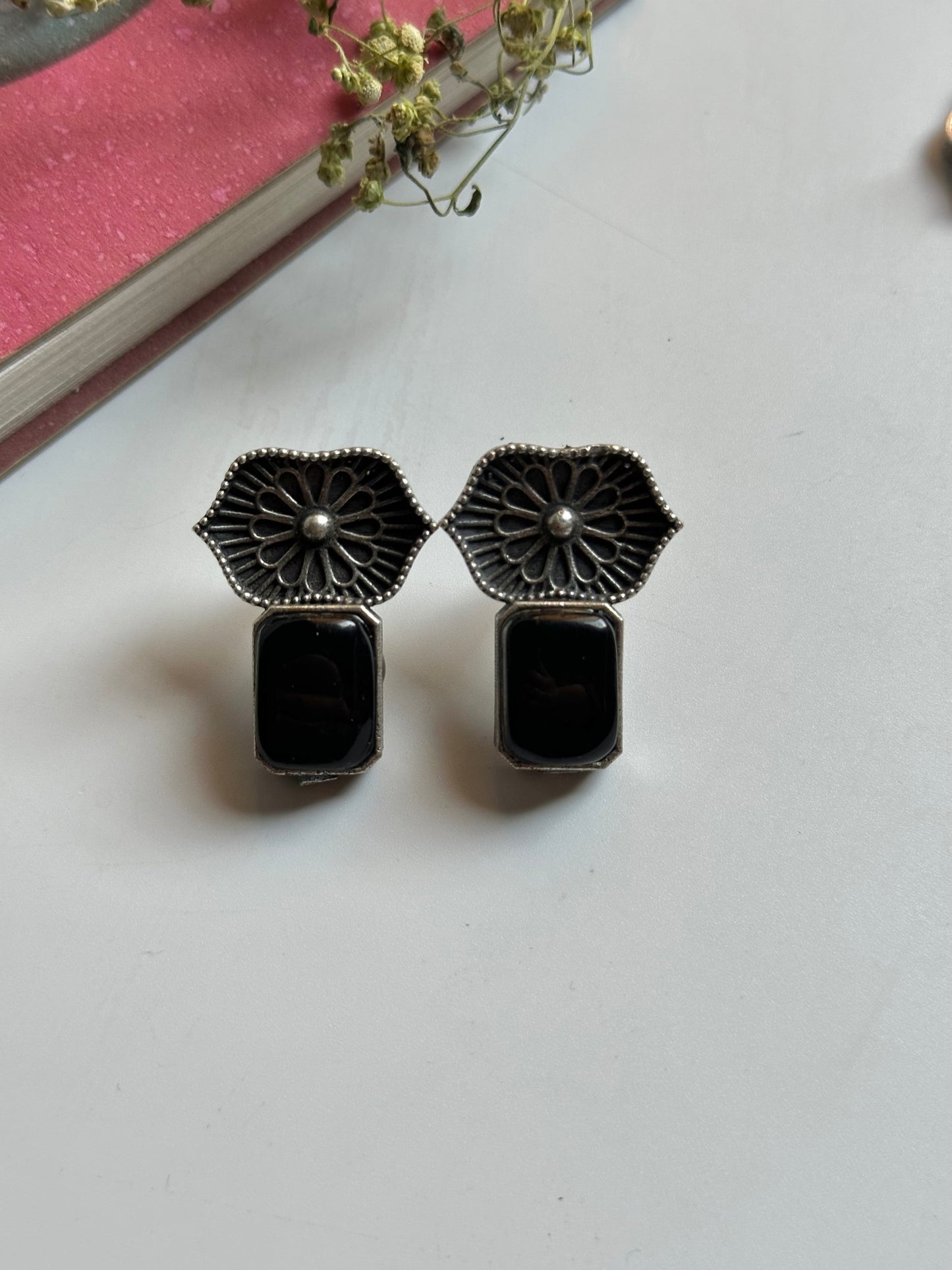 Daisy Studs