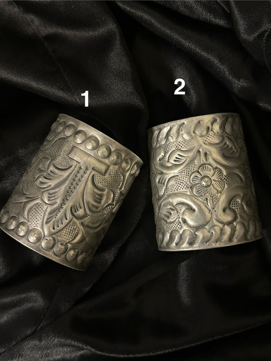 Matelic Tribal Handcuff