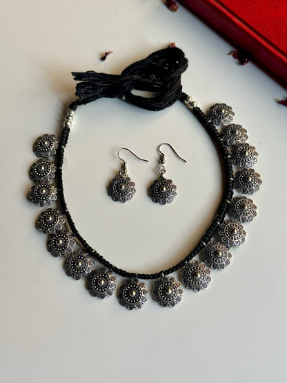 Dori Choker Design 5