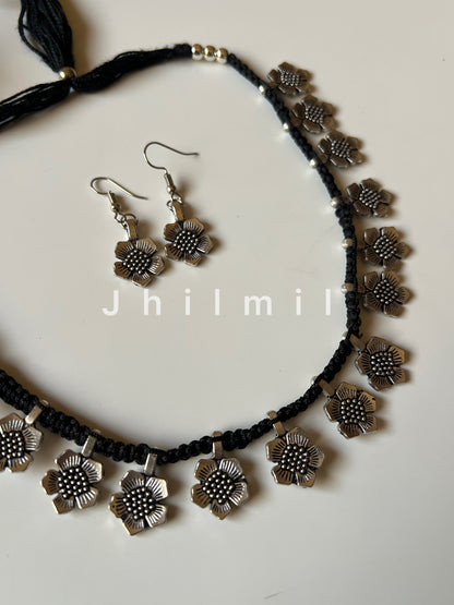 Minimal Dori Choker Design 4