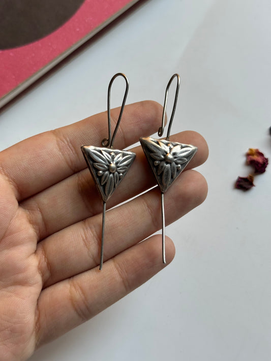 Triangle Pin Earcuff