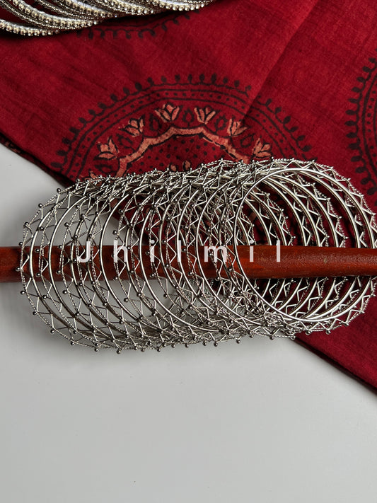 Silver Zig Zag Dotted Bangles