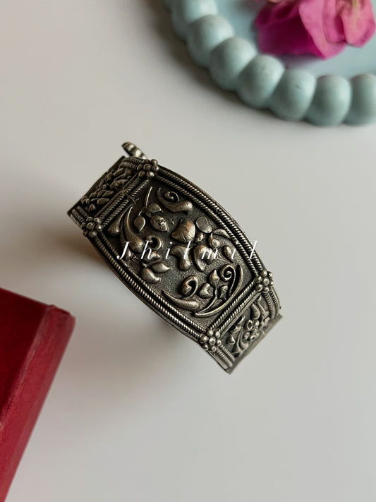 Vintage Oxidized Kara