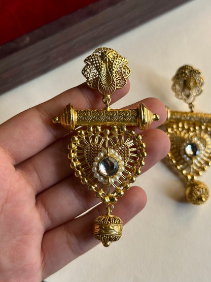 Dil Danglers