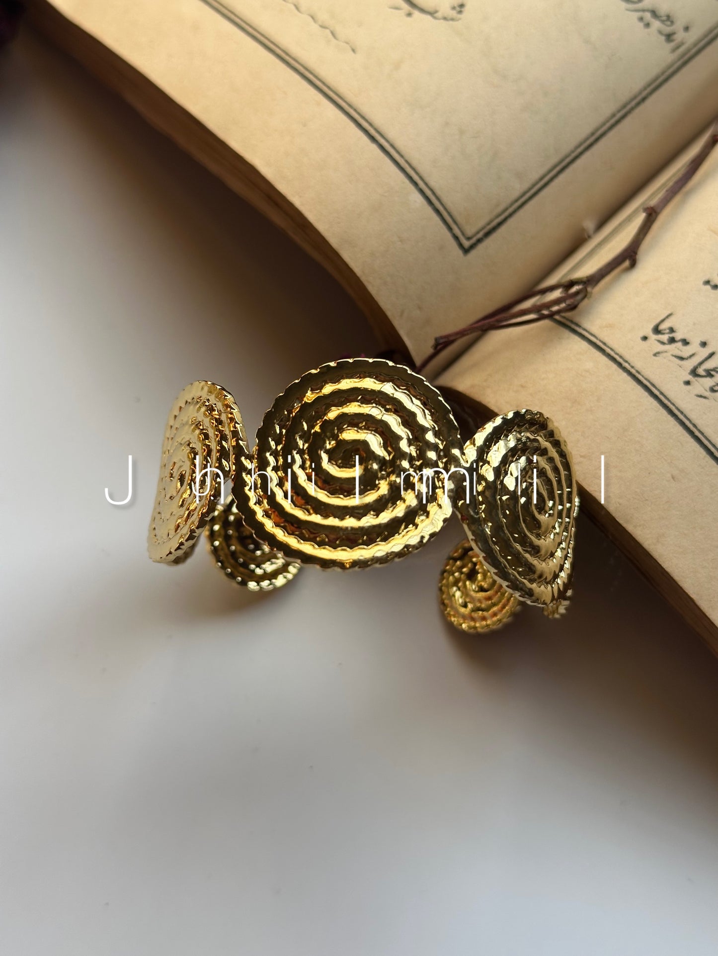 Golden Circular Handcuff