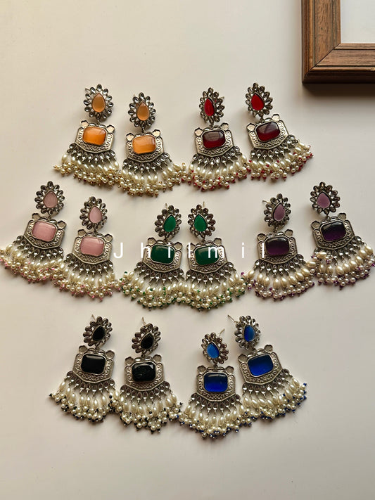 Zarqa Pearl Drop Earrings