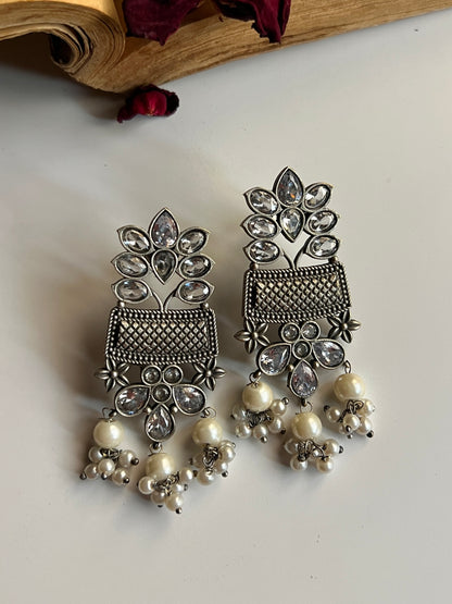 Shajar Ear Candy