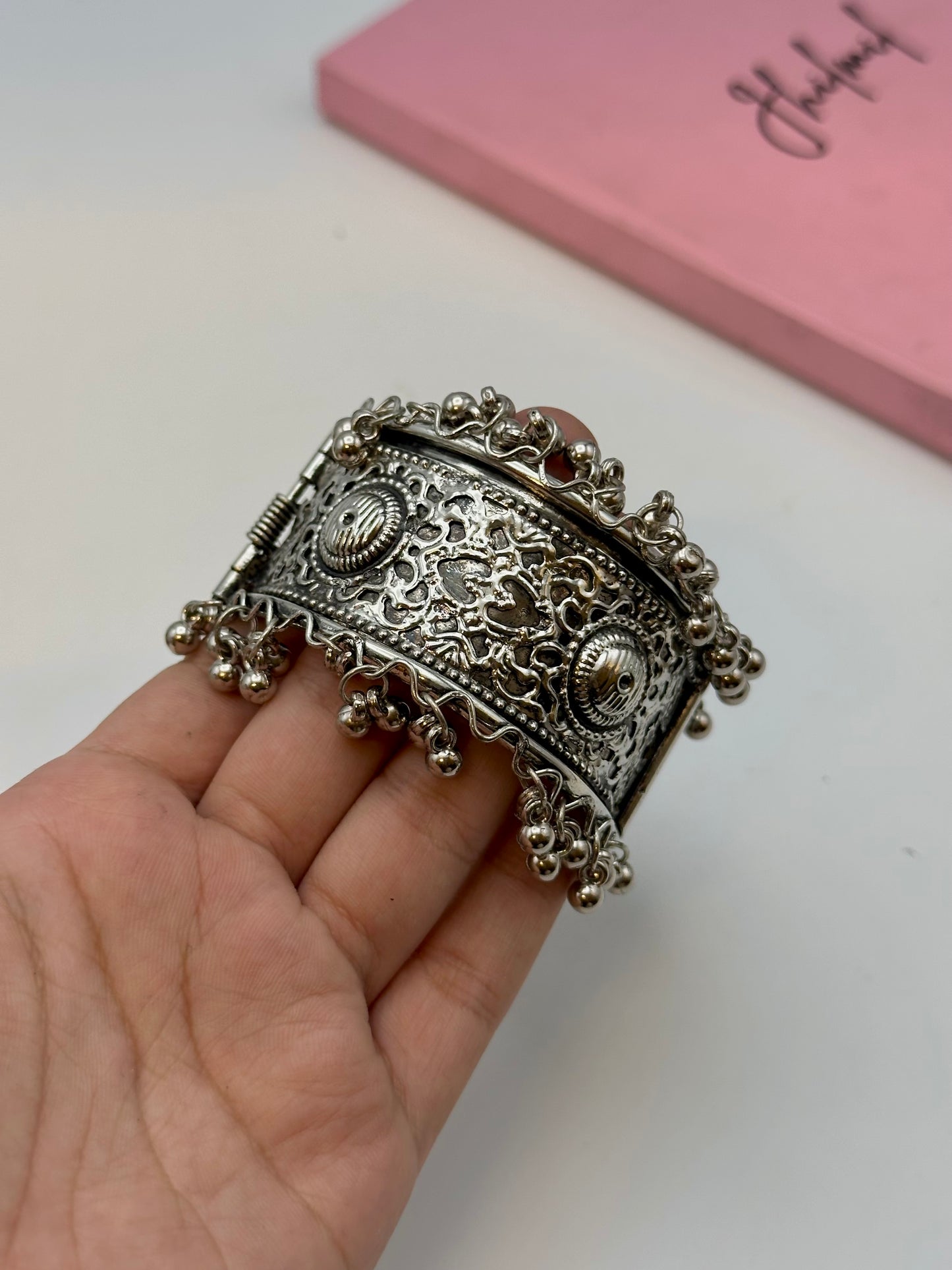 Eid Oxidized Handcuff