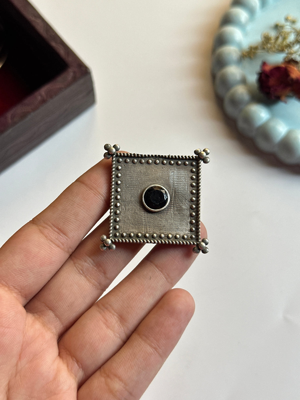 Chaar Bagh Ring (7 Colors)