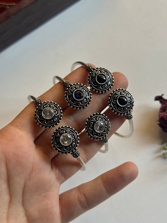 Round Stone Handcuff