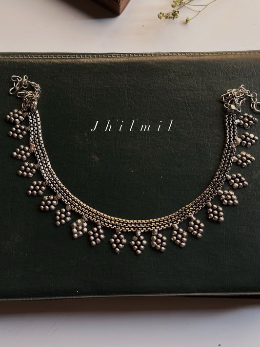 Silver Choker Design 2