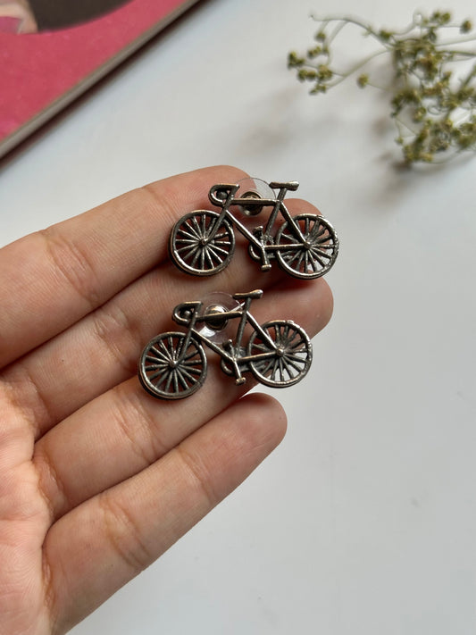Cycle Studs