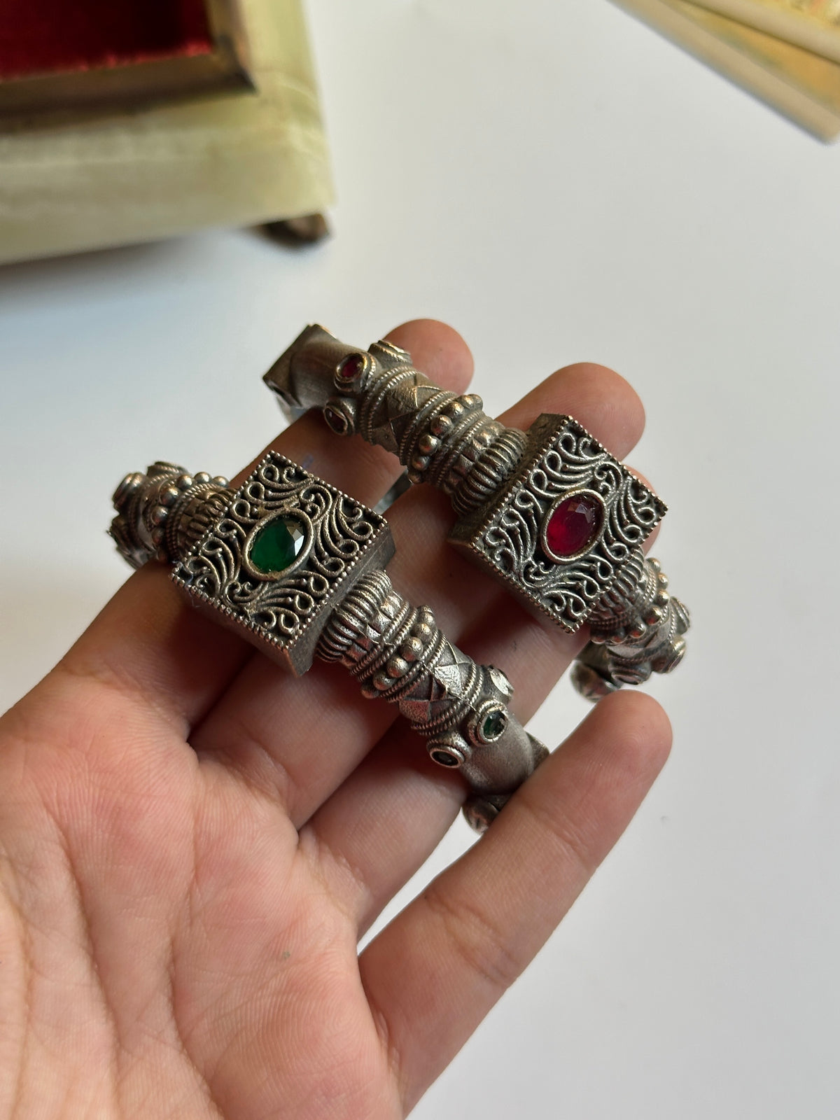 Stone Tribal Kara