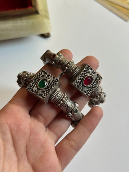 Stone Tribal Kara