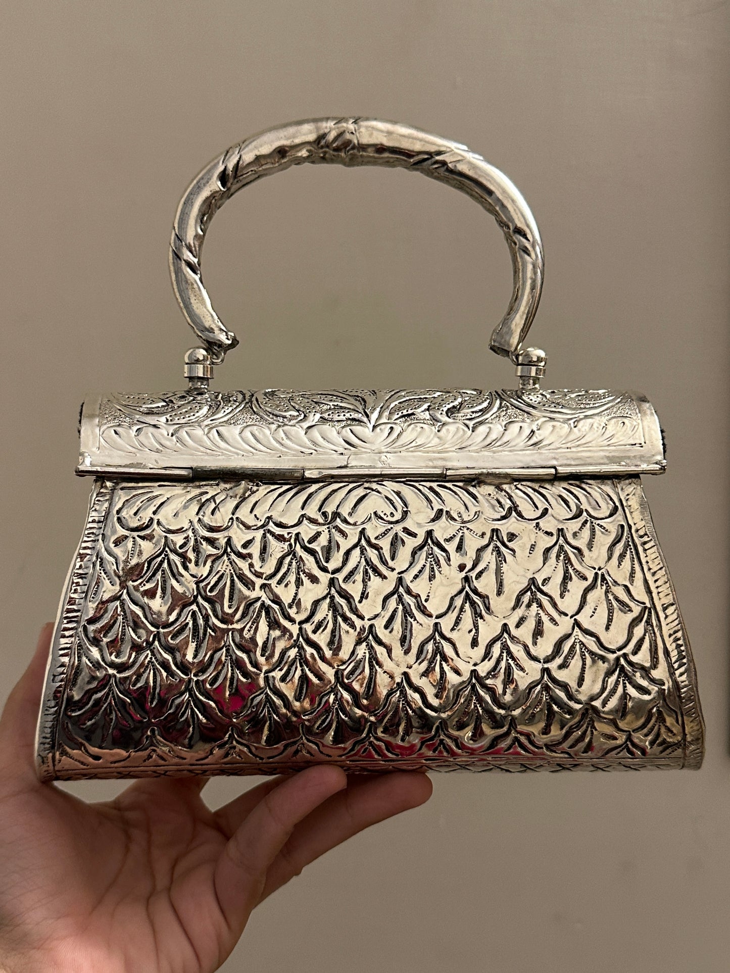 Rajasthani Metal Clutch Design 4