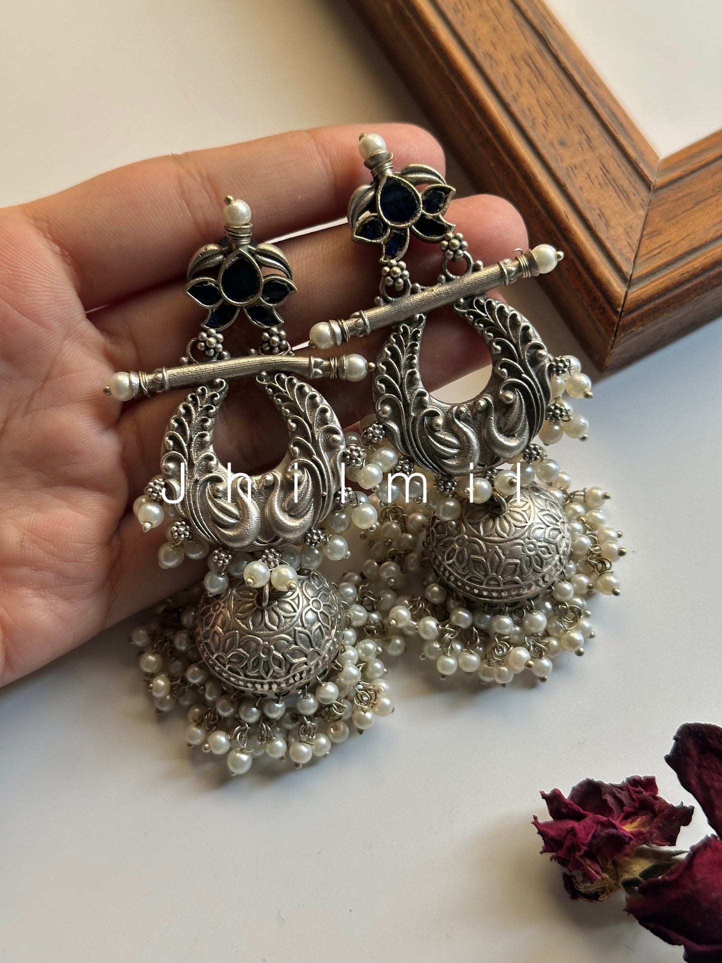 Mehbooba Jhumka