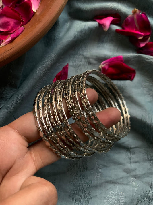 Silver Jugnu Bangles set