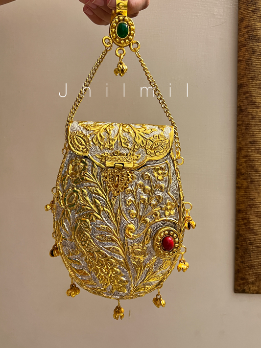 Sunehri Glow Clutch- Design 2