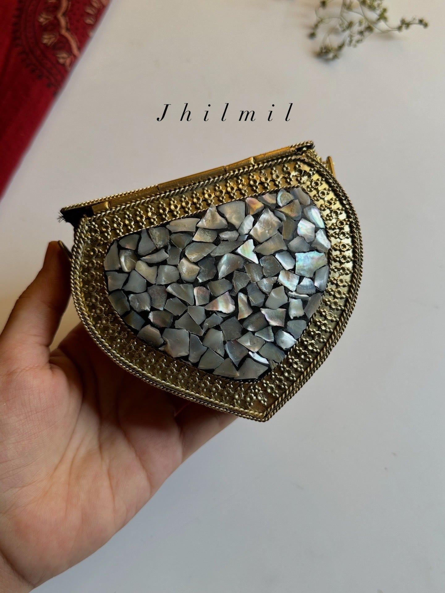 Paan Clutch