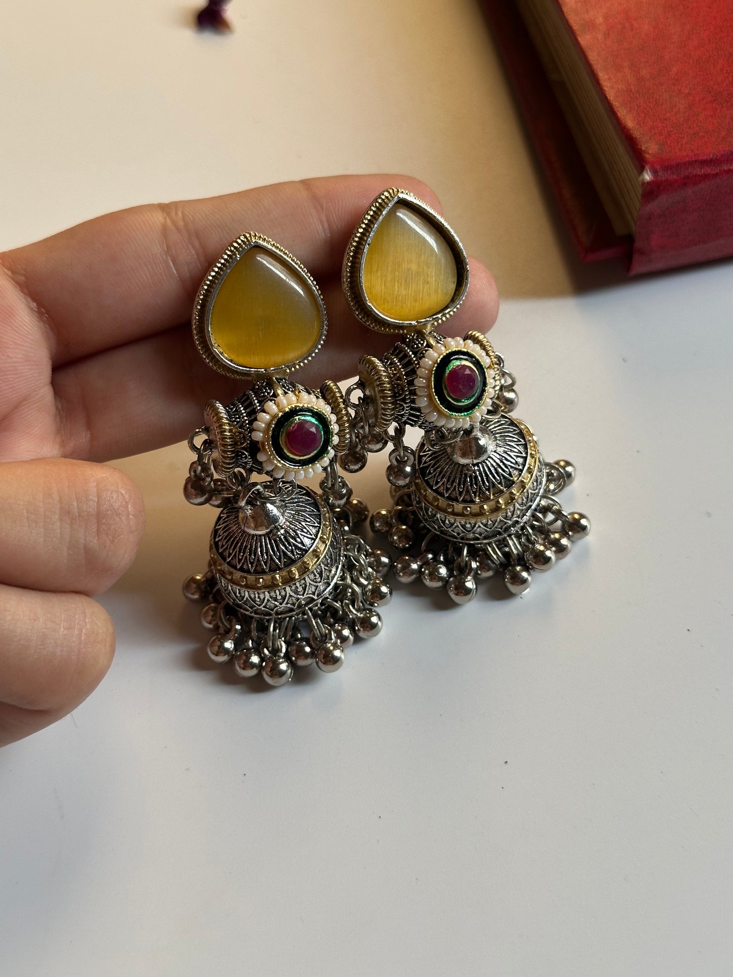 Rekha Jhumka