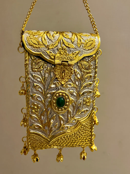Sunehri Glow Clutch- Design 5