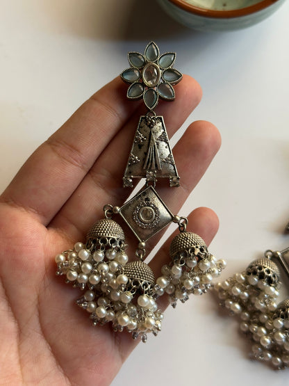 Teen Jhumki Dangler