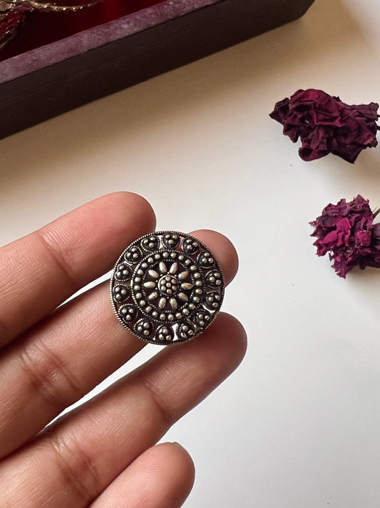 Small Oxidized ring - 6