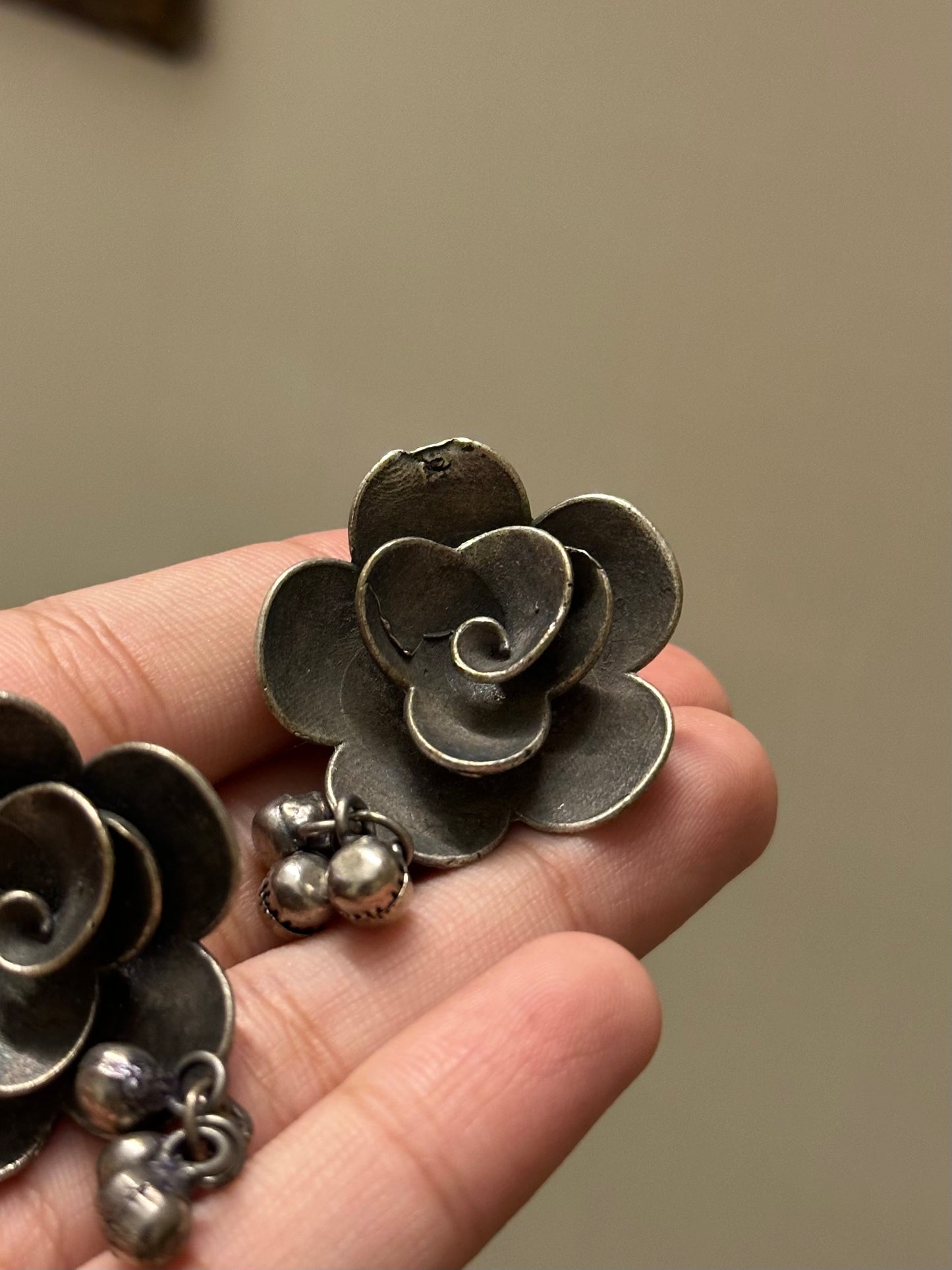 Vintage Floral Studs(Defected)