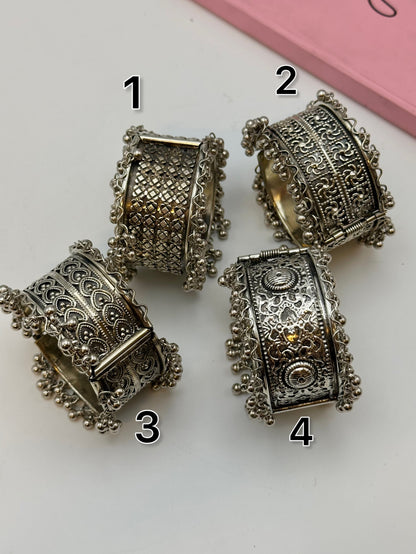 Eid Oxidized Handcuff