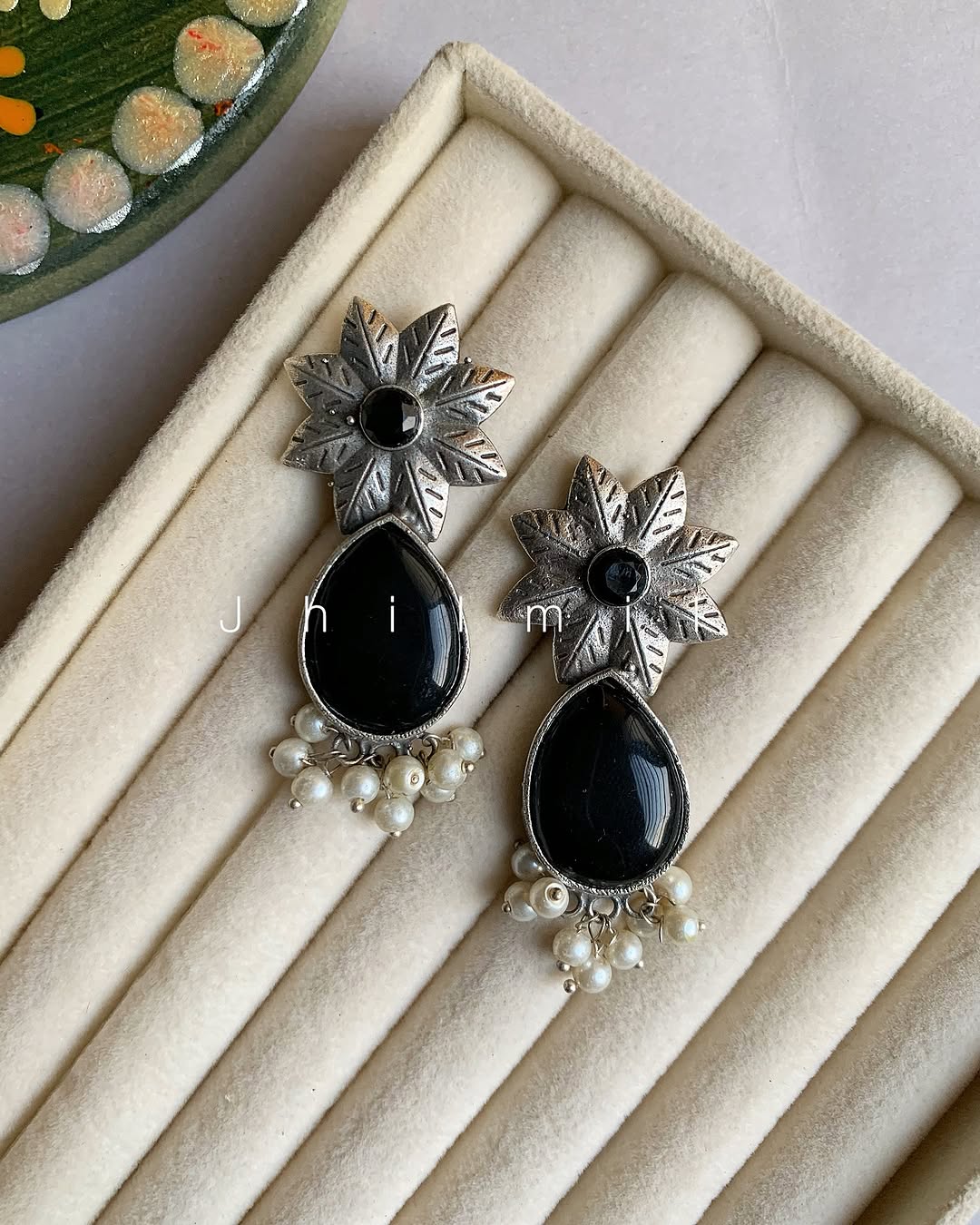 Flower stone drop Ear candy