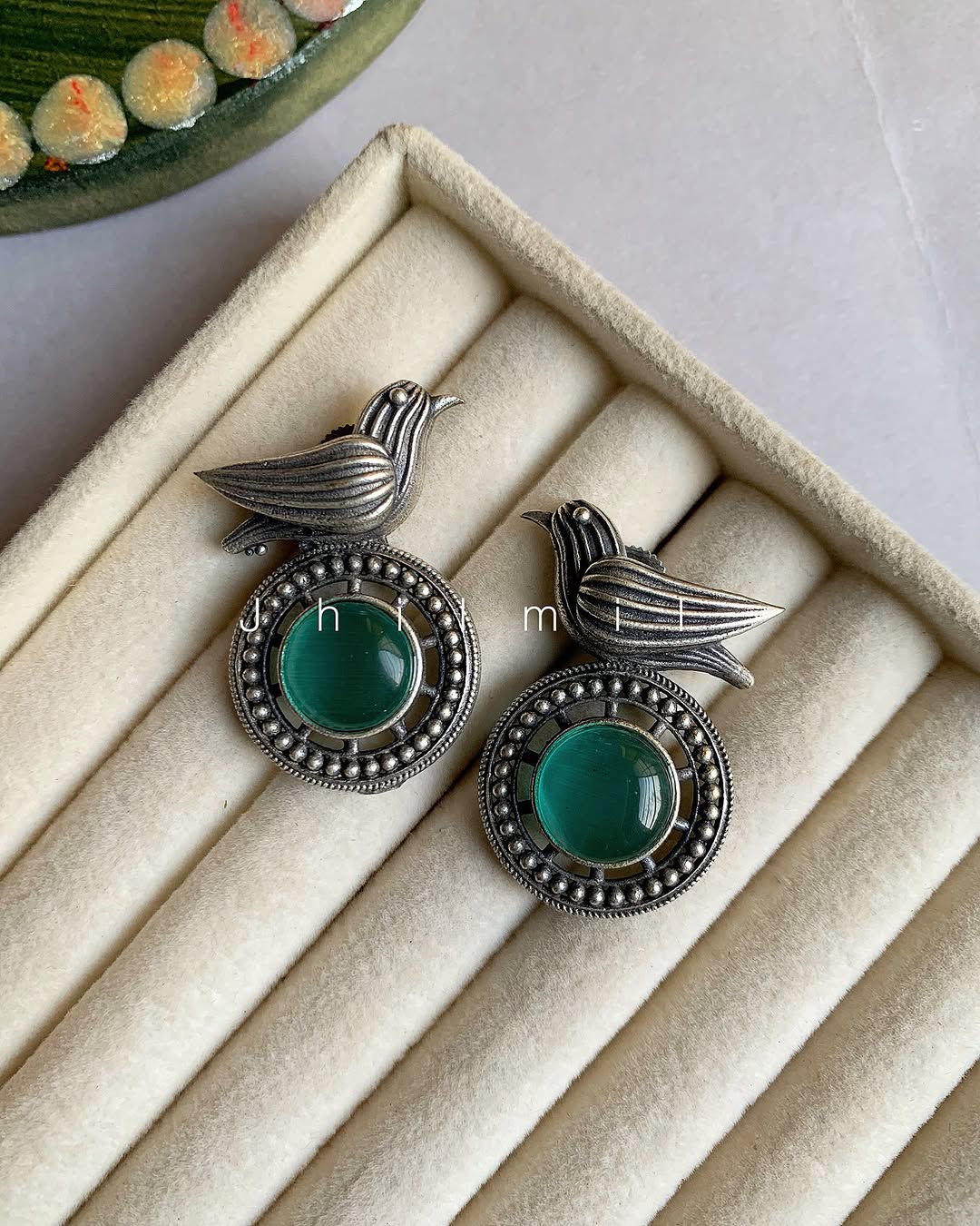 Bird Motif Circled Ear candy