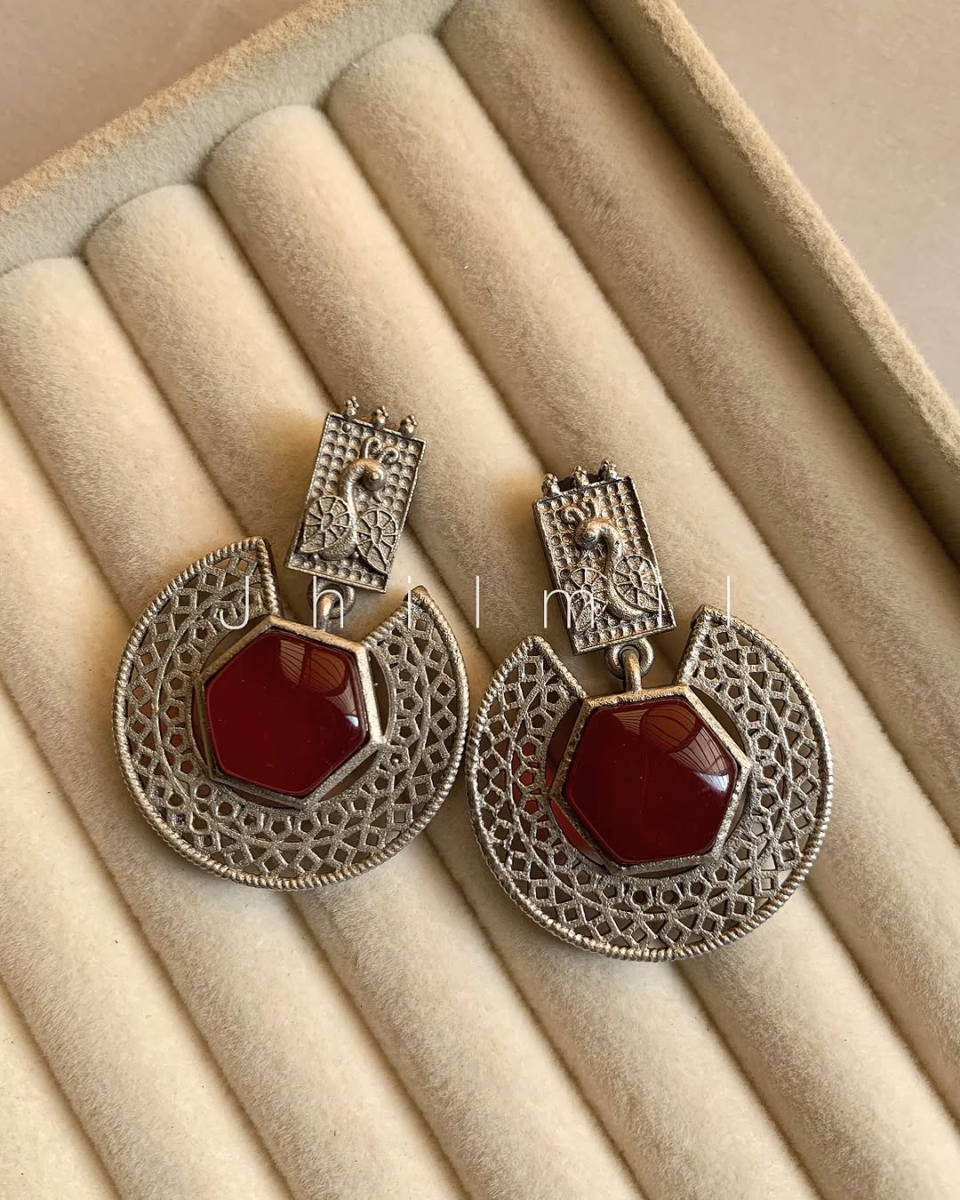 Hexagon Mor Carved ear Candy