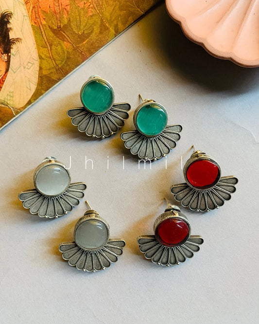Pankhi ear candy