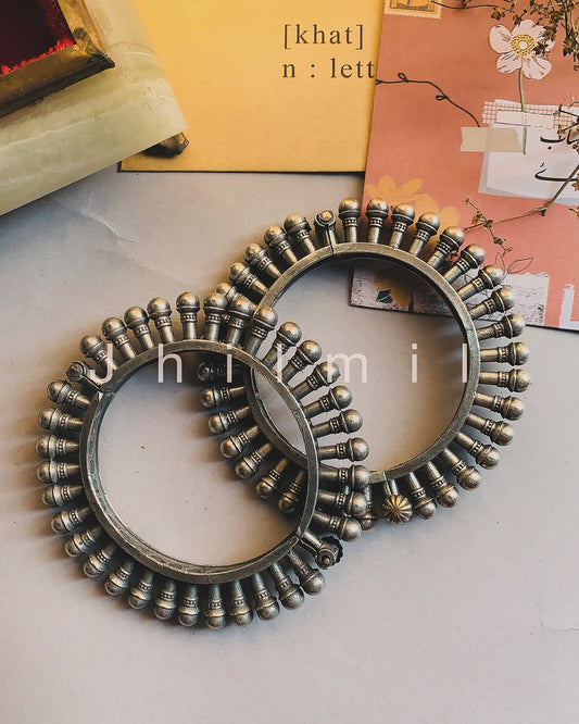 Antique Rajasthani openable spikes kara
