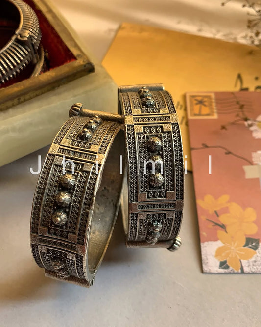Indian Naqshi kara