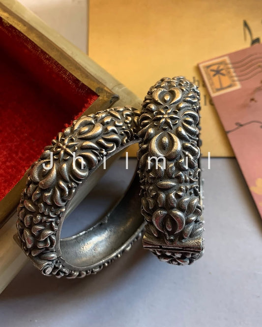 Tribal Kara with hand carving