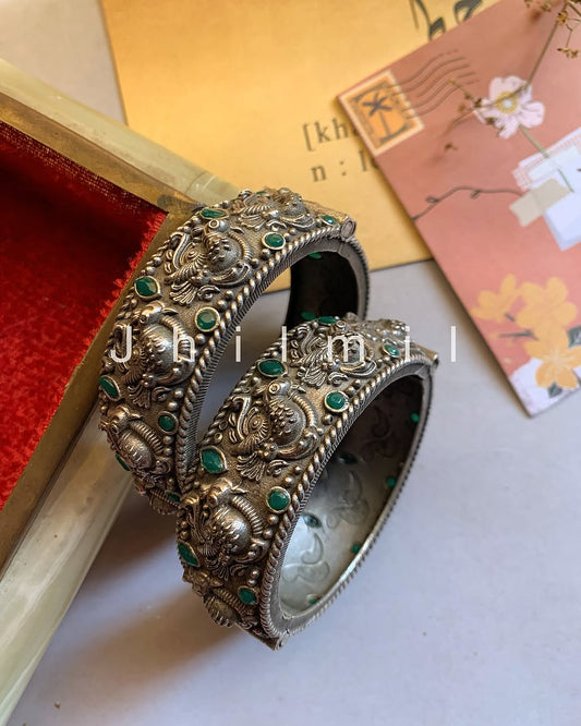 Peacock Carved Stoned Kara