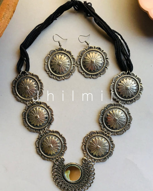 Circular Phool Mala Set
