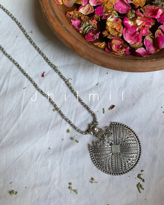 Round carved Mala