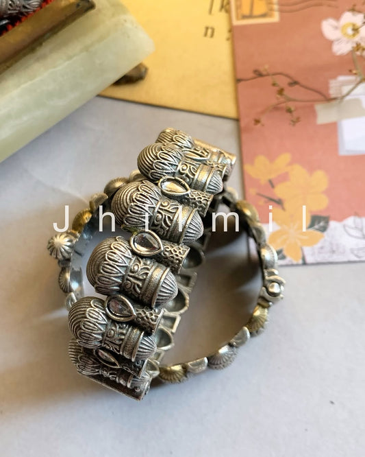 Zumur stone kara