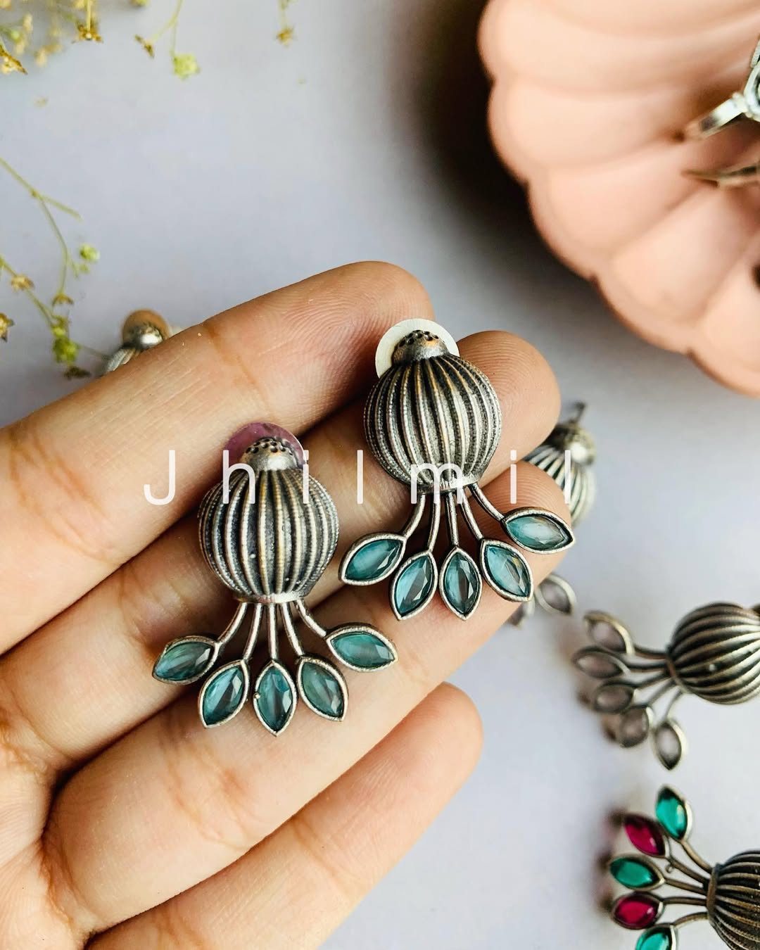 Gul Meena Ear candy