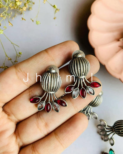 Gul Meena Ear candy