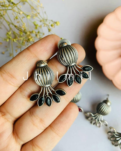 Gul Meena Ear candy