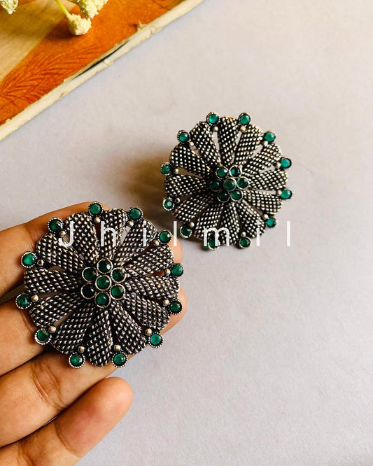 Flower edge studded ear candy