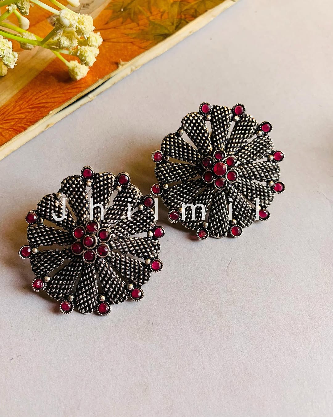 Flower edge studded ear candy